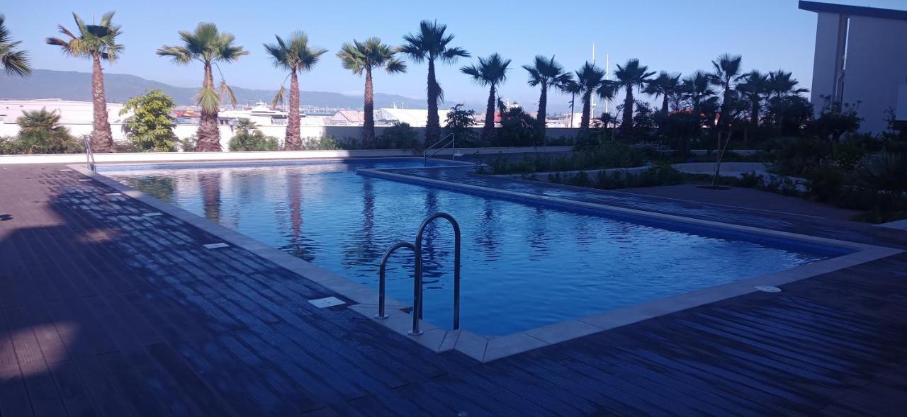Kings Wharf Quay29 - Large Studio Apartment With 3 Pools - Gym - Rock Views - Holiday And Short Let Apartments In Гибралтар Экстерьер фото